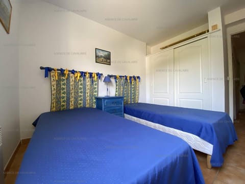 Location 3 chambres avec piscine, tennis et garage - Clim, Terrasse et Proche Plage - FR-1-100-279 Apartment in Cavalaire-sur-Mer