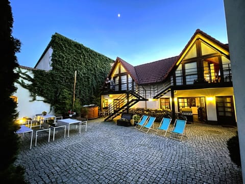 Property building, Patio, Garden, sunbed