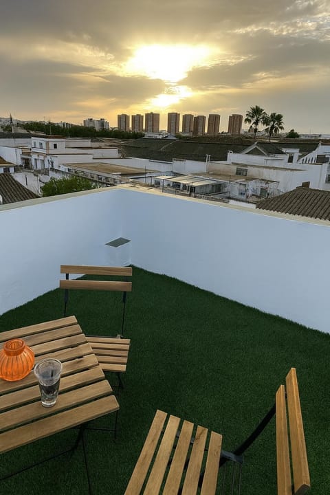 Balcony/Terrace, City view