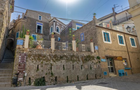 Palazzo Santa Maria - Fondazione Meeting del Mare C.R.E.A. Bed and Breakfast in Basilicata