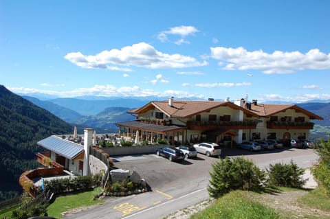 Property building, Day, Summer, Mountain view