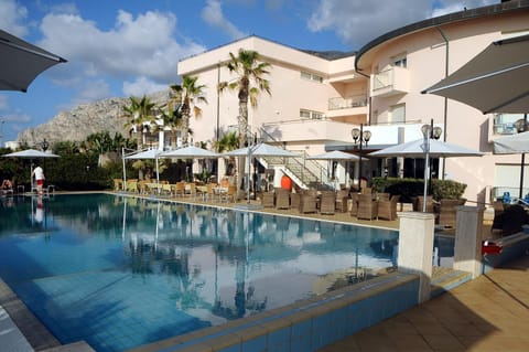 Property building, Patio, Day, Swimming pool