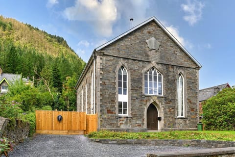 Property building, Facade/entrance