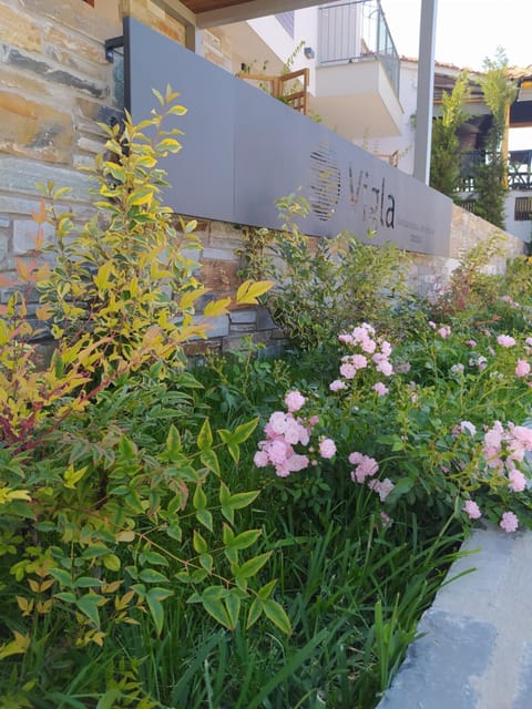 Property building, Facade/entrance, Garden view