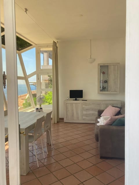 Vetrata sul mare Apartment in Tuscany