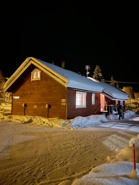 Yllästölli 2 A, Äkäslompolo Chalet in Norrbotten County, Sweden
