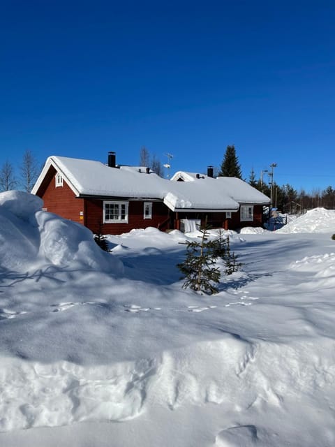 Yllästölli 2 A, Äkäslompolo Chalet in Norrbotten County, Sweden