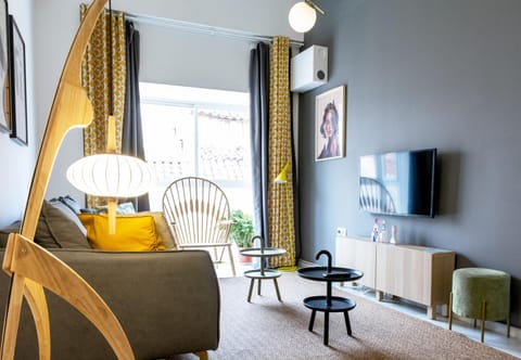 Living room, Photo of the whole room