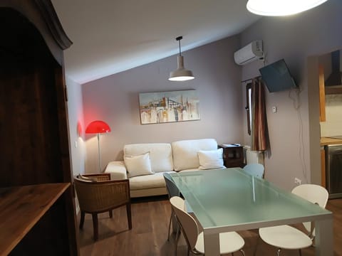 Living room, Seating area, Dining area, air conditioner