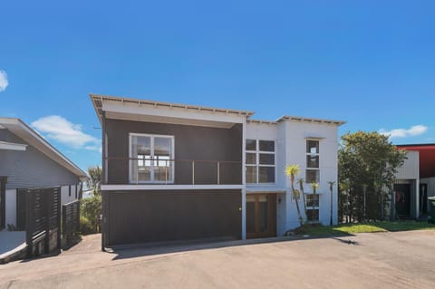 Property building, Parking