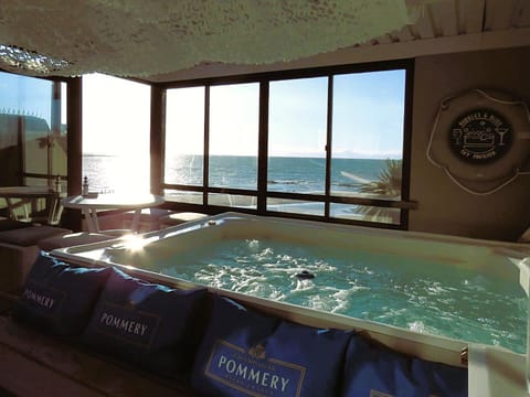Hot Tub, View (from property/room), Balcony/Terrace, Seating area, Beach, Sea view, Drinks