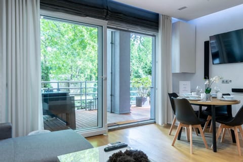 View (from property/room), Balcony/Terrace, Living room, Seating area