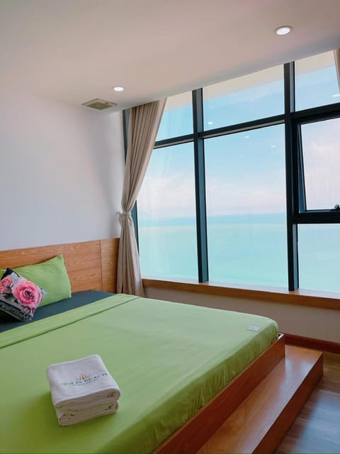 Bed, Sea view
