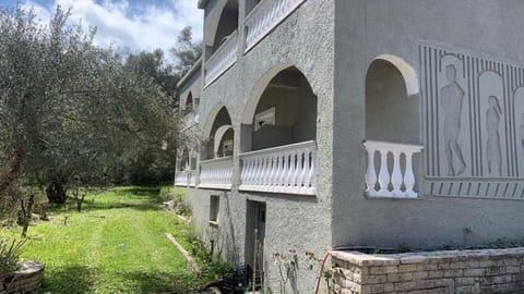 Property building, Garden