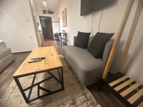 Velvet Suite - Skopje City Center Apartment in Skopje