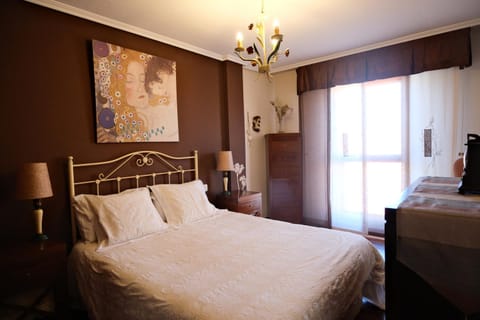 Bed, Bedroom, towels, wardrobe