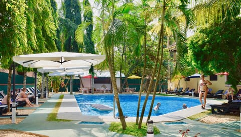 Swimming pool