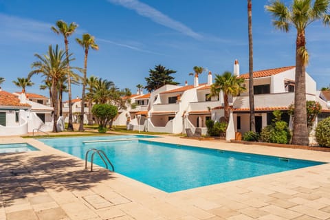 Off site, Day, Summer, Swimming pool