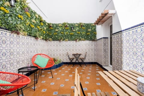 Garden, Internal: Not applicable to any particular room