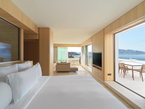 Balcony/Terrace, Living room, Bedroom, Sea view