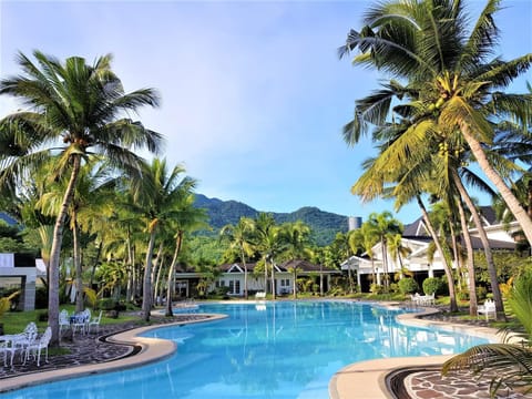 Swimming pool, Swimming pool
