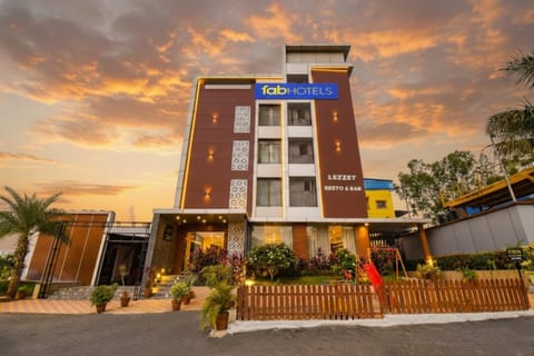 Property building, Facade/entrance