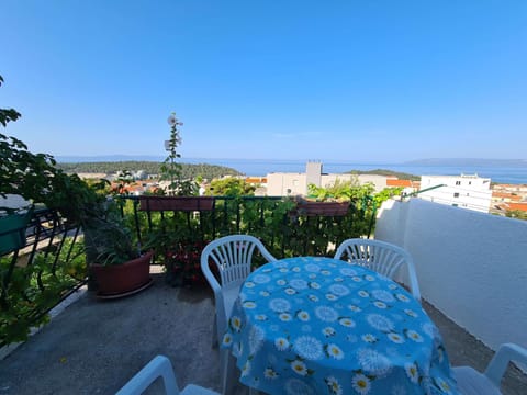 Day, Balcony/Terrace, Balcony/Terrace, Seating area, City view, Sea view, Street view
