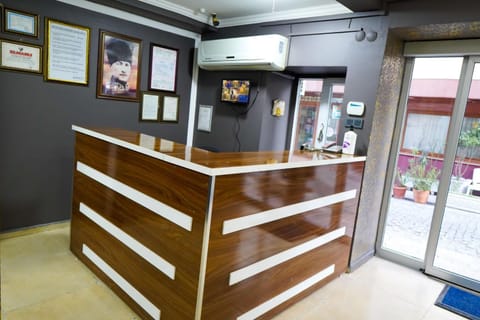 Hotel Resat Hotel in Izmir