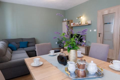 Blue home House in Makarska