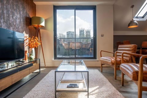 The Quadrant - The Garret Apartment in York