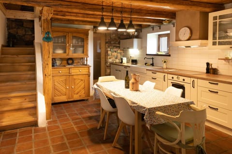 Kitchen or kitchenette, stove, kitchen