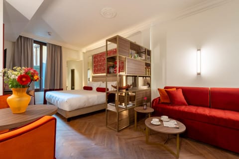 Living room, Photo of the whole room, Bedroom