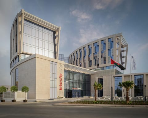 Property building, Facade/entrance, Day