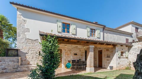 Property building, BBQ facilities, Garden, Balcony/Terrace, Seating area, Dining area