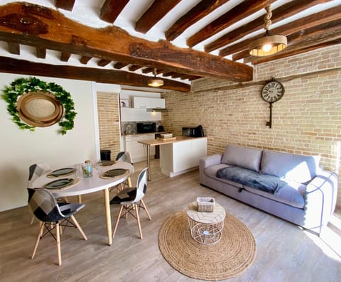 Le Confort Normand - Sur les quais & proxy plage - Chaleureux - Full équipé & netflix - Parking gratuit Apartment in Dieppe