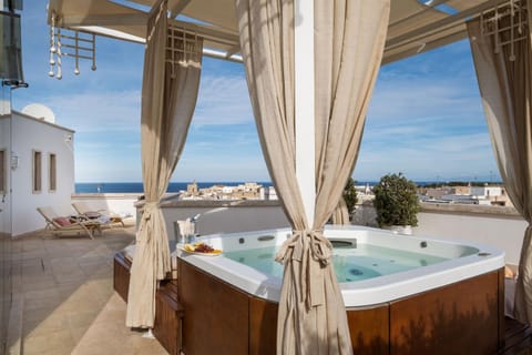 Hot Tub, Balcony/Terrace, Sea view