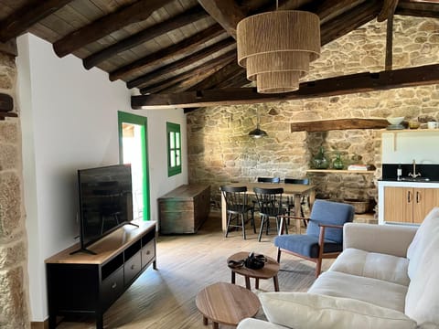 Lounge or bar, Dining area