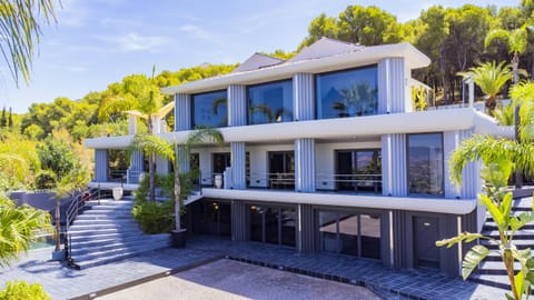 Property building, Facade/entrance, Off site