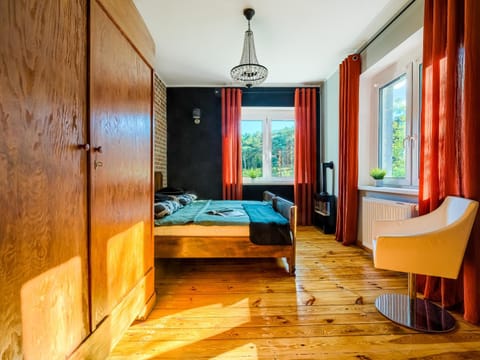 Bed, View (from property/room), Decorative detail, Bedroom, Garden view, Quiet street view, hair dresser, internet, microwave, wardrobe