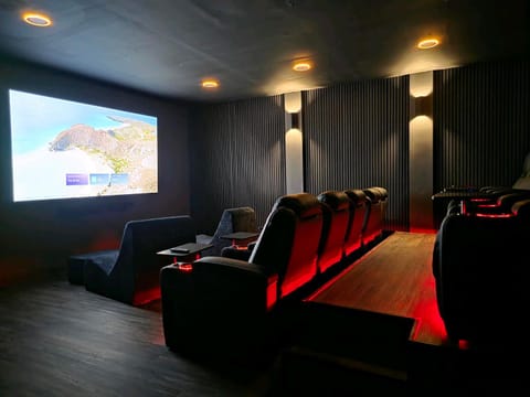 TV and multimedia, Evening entertainment