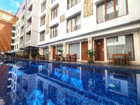 Property building, Swimming pool