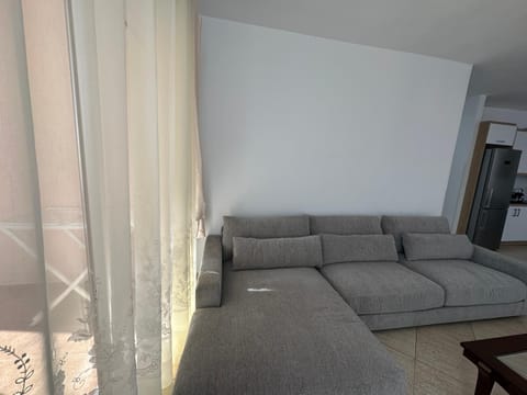 Suites Kozi Hotel in Sarandë