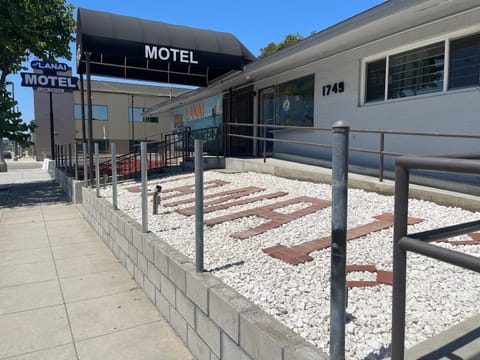 Lanai Motel Motel in Alhambra