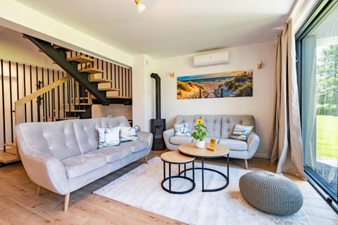 Living room, Seating area, fireplace, air conditioner