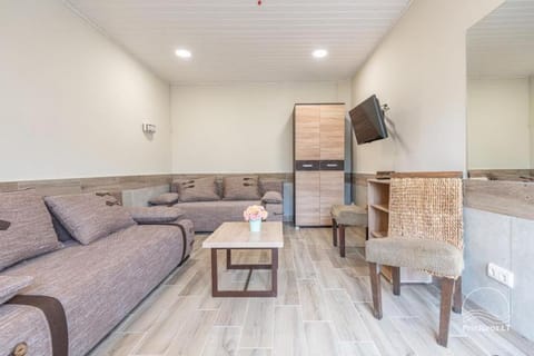 Dvi Sesutės Apartment in Palanga