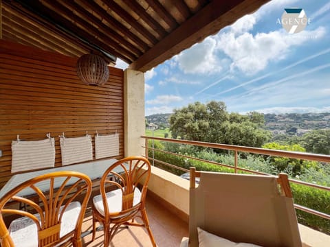 View (from property/room), Balcony/Terrace, Dining area