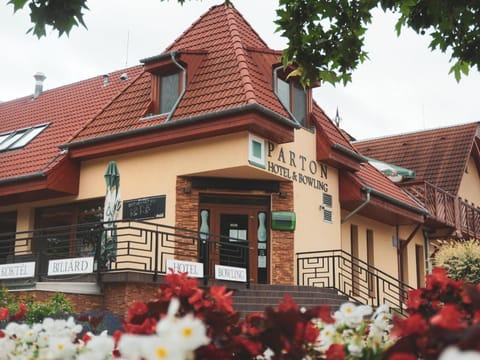 Property building, Facade/entrance