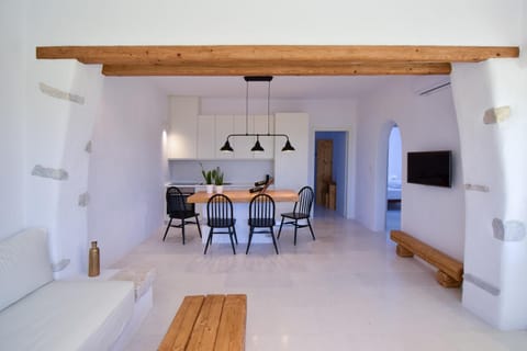 SUNSET POUNDA LUXURY VERSION Apartment in Paros, Greece