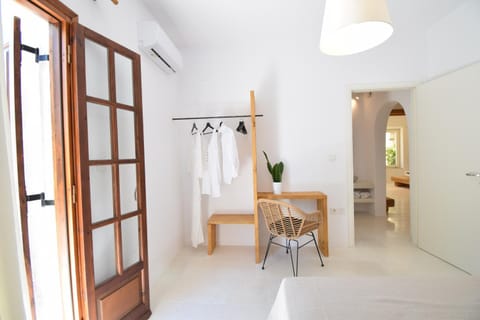 SUNSET POUNDA LUXURY VERSION Apartment in Paros, Greece