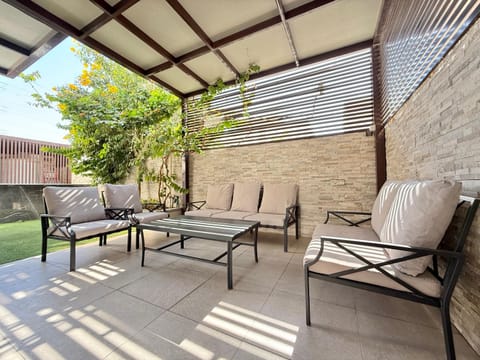 BBQ facilities, Seating area